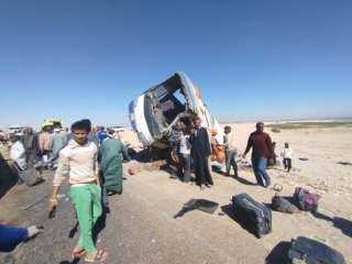 صرف تعويضات مالية عاجلة لضحايا حادث طريق إسنا... صرف تعويضات مالية عاجلة لضحايا حادث طريق إسنا من أبناء أسوان