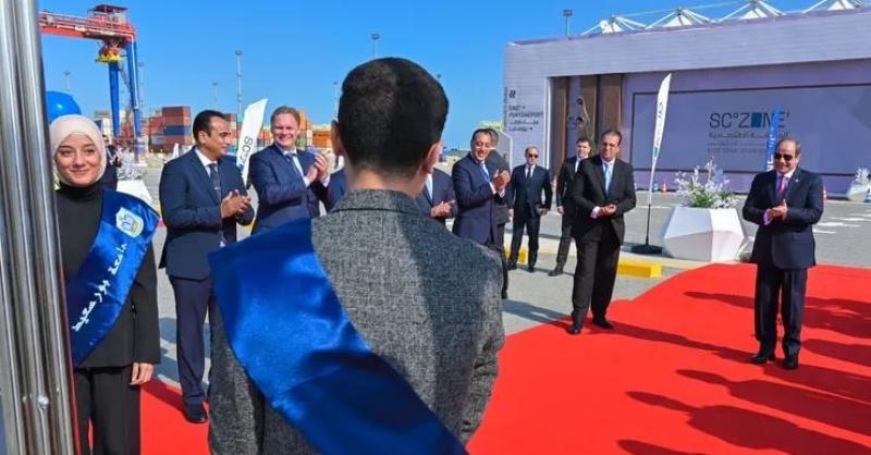 الرئيس السيسي يفتتح محطة سكاي بورتس متعددة الأغراض بميناء شرق بور سعيد