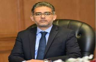 رئيس الوزراء يصدر قرارًا بتعيين الدكتور أحمد عبد... رئيس الوزراء يصدر قرارًا بتعيين الدكتور أحمد عبد العزيز نائبًا لرئيس مجلس إدارة الهيئة العامة للرقابة المالية