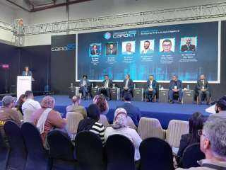 الذكاء الاصطناعي الوكيل لا يعني الاستغناء عن العقل... الذكاء الاصطناعي الوكيل لا يعني الاستغناء عن العقل البشري رغم ثورة الآلة في إدارة الأعمال