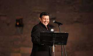 النجم هاني شاكر يحيي حفلاً غنائياً في لبنان النجم هاني شاكر يحيي حفلاً غنائياً في لبنان