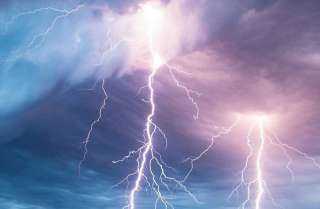 الأقمار الصناعية ترصد سحبا ممطرة.. وتحذيرات من برق ورعد