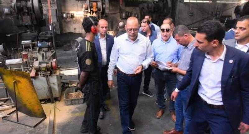 وزير العمل يقود جولة تفتيشية جديدة بمناطق صناعية بالسويس لتطبيق قانون العمل الجديد