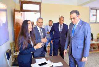 رئيس الجهاز المركزي للتنظيم والإدارة يدلي بصوته في انتخابات مجلس النواب