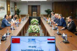 رئيس اقتصادية قناة السويس يشهد توقيع عقد مشروع ”WINPEX” الصينية لإنتاج أدوات الإضاءة