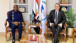 ”رئيس التنظيم والإدارة يستقبل وزير الإدارة العامة السيراليوني لبحث نقل الخبرات المصرية في الإصلاح الإداري”