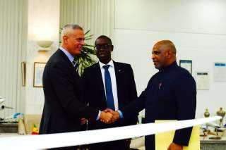 رئيس الشركة القابضة لمصر للطيران يلتقى سفير جمهورية... رئيس الشركة القابضة لمصر للطيران يلتقى سفير جمهورية السنغال بالقاهرة