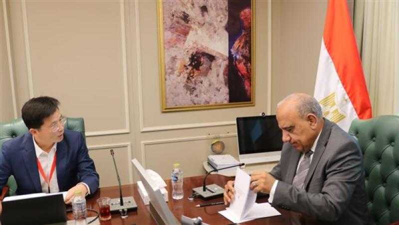 وزير الكهرباء يبحث مع مجموعة الصين الجنوبية ”CSGI” التعاون في مجالات دمج الطاقات المتجددة