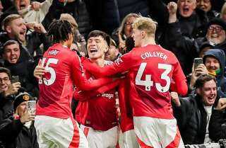 مانشستر يونايتد يتحدي كريستال بالاس فى مواجهة صعبة بالدورى الإنجليزي