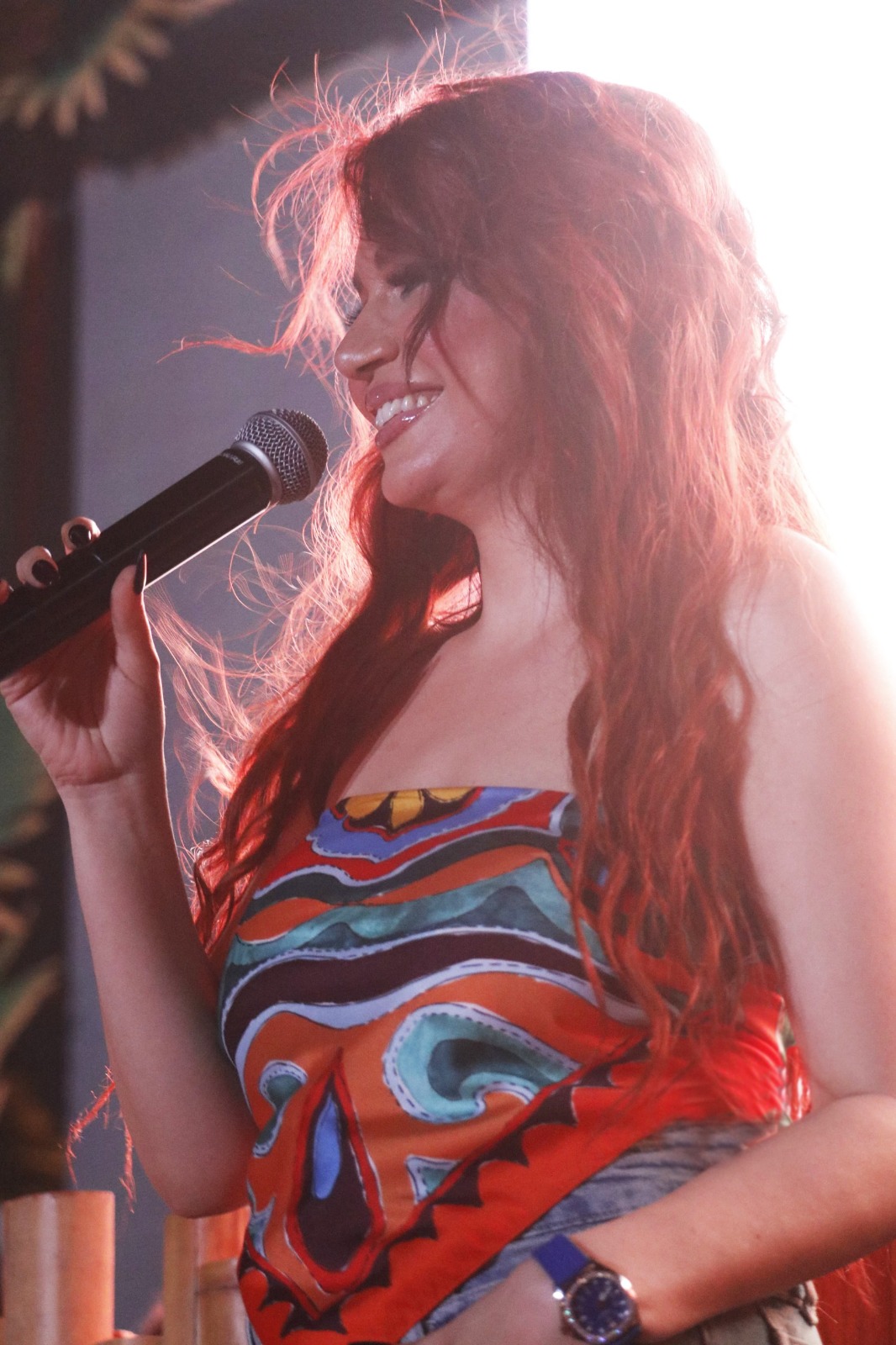 5d6077f9e734.jpg